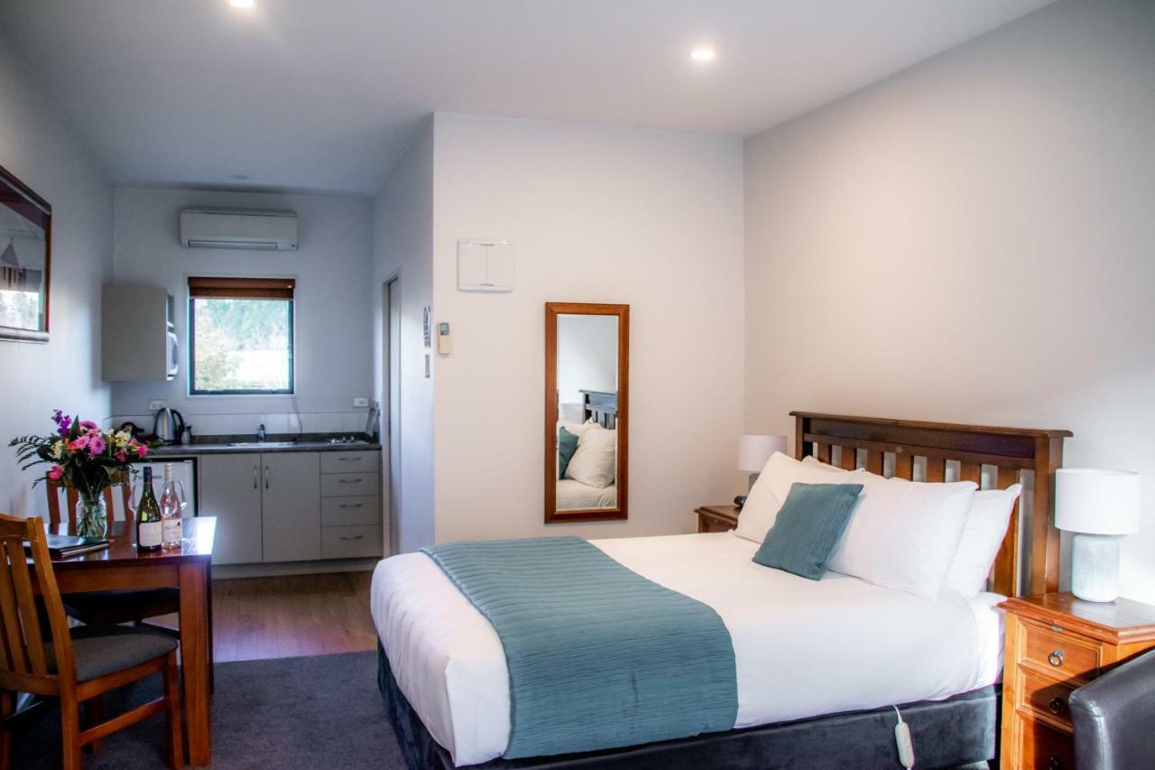 Carrick Lodge Motel Кромвель Екстер'єр фото