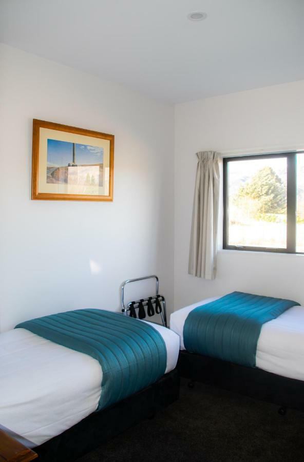 Carrick Lodge Motel Кромвель Екстер'єр фото