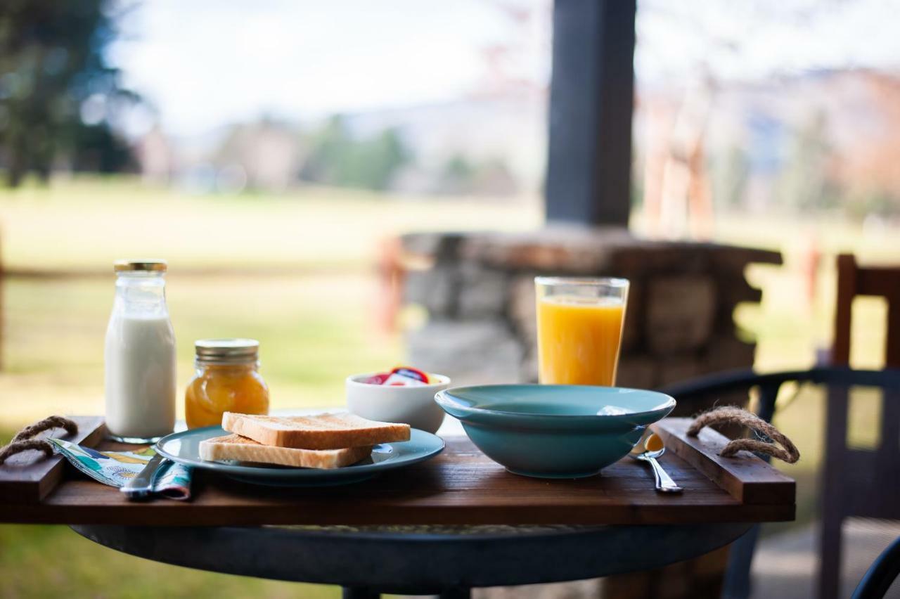 Carrick Lodge Motel Кромвель Екстер'єр фото