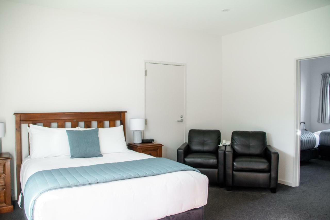 Carrick Lodge Motel Кромвель Екстер'єр фото